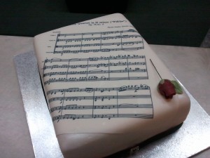 The Haydn "Fifths" cake from Yvette at CakeyBakeyArt.com.au